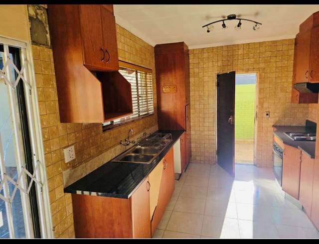 3 BEDROOM PROPERTY TO RENT IN KIBLER PARK